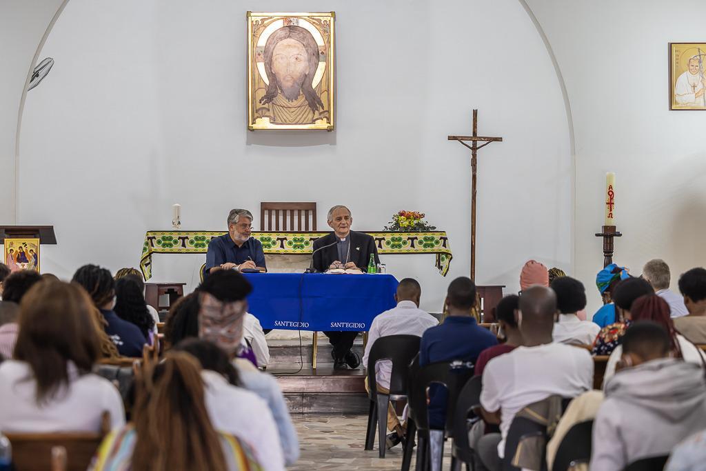 “Sigueu guardians i promotors de la pau.” El cardenal Matteo Zuppi visita Moçambic i es reuneix amb les Comunitats de Sant'Egidio